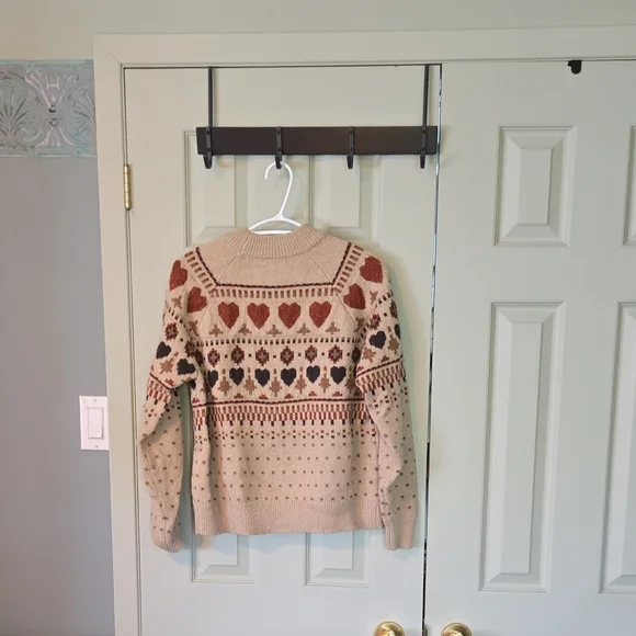 🤎 Heart Patterned Sweater - Picture 3 of 4